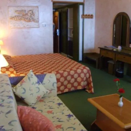 Hotell Defne Star 4*