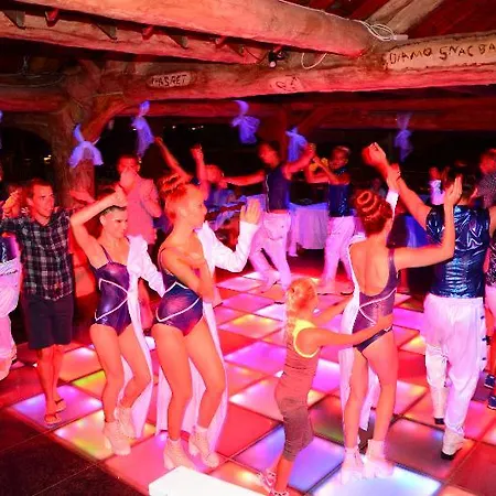 Defne Star Hotell Side